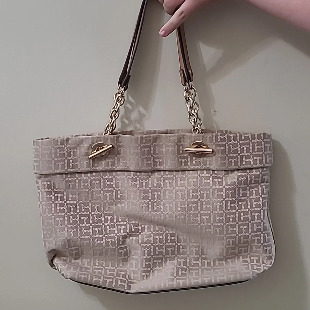 Tommy Hilfiger Cream and Tan Shoulder Bag with Gold Hardware